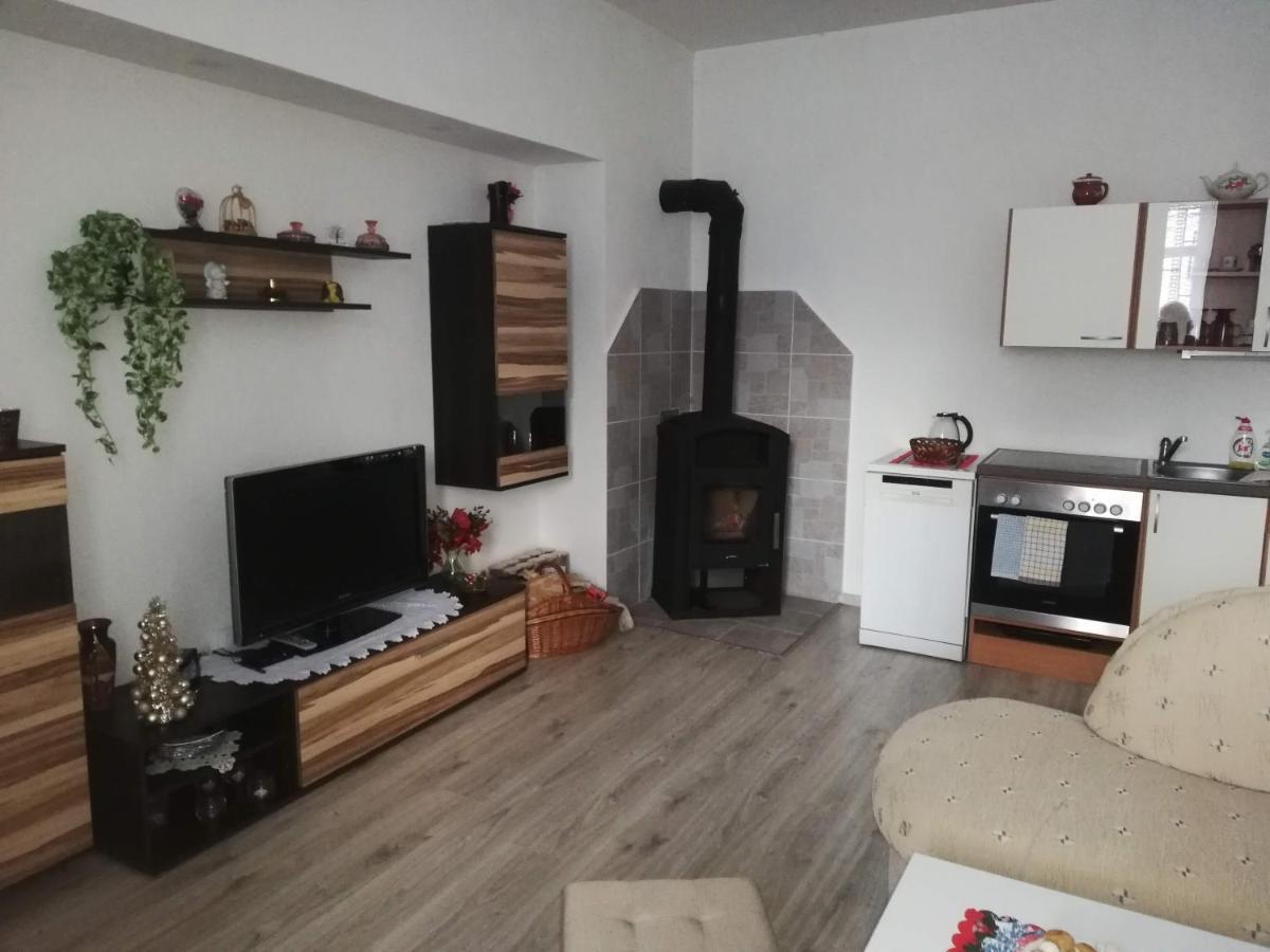 Apartman Petra Kovářská Eksteriør billede