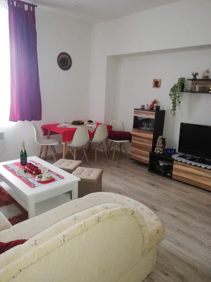 Apartman Petra Kovářská Eksteriør billede